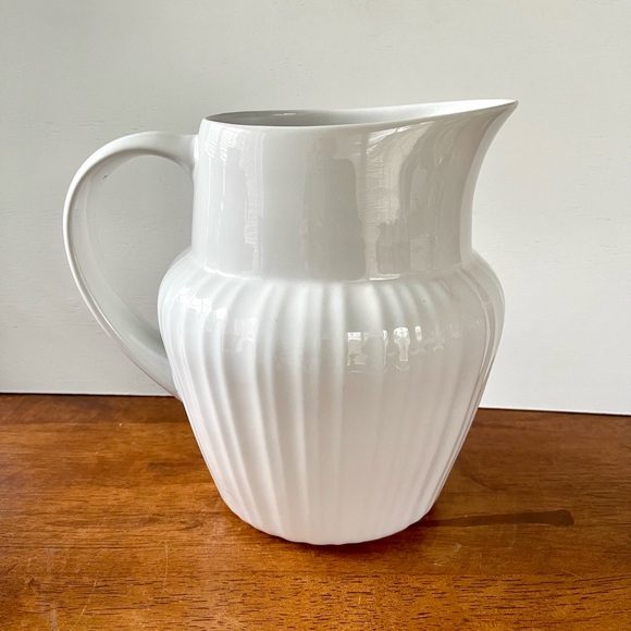 Vintage Corning-ware Tableware French White Ribbed Pitcher, Farmhouse - Picture 6 of 8
